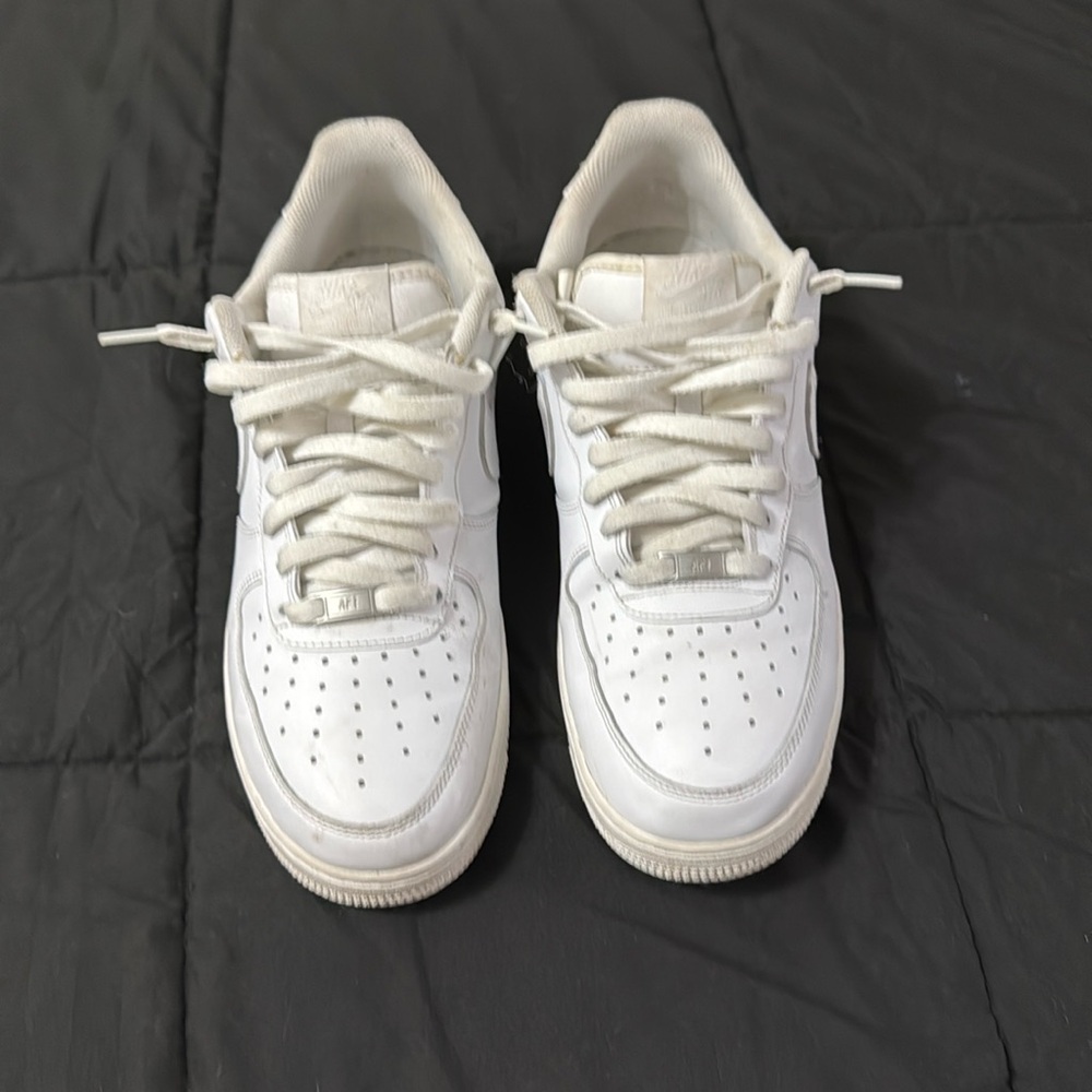 White Air force 1s